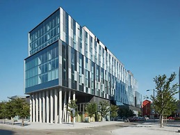 Residence & Conference Centre - Toronto Downtown - George Brown Colleg