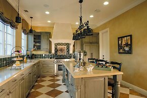 Villa Arden Hills