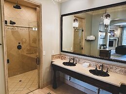 Villa Arden Hills