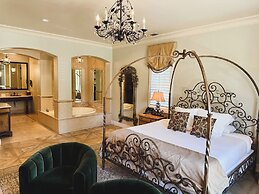 Villa Arden Hills