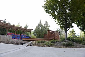 Osprey at Waterscapes by KelownaGo