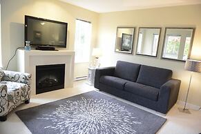 Osprey at Waterscapes by KelownaGo