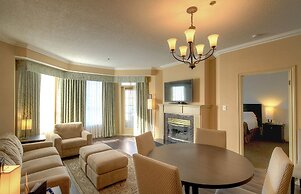 Grand Suites Grand Okanagan by KelownaGo