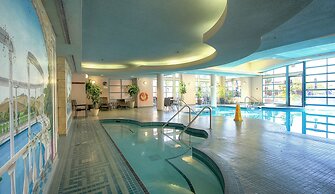 Grand Suites Grand Okanagan by KelownaGo