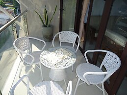 Lone Self Catering Apartment