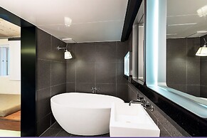 Jamsil Delight Hotel