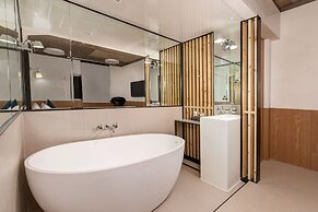 Jamsil Delight Hotel