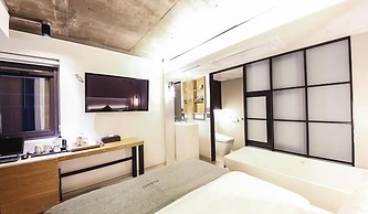 Jamsil Delight Hotel