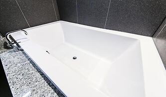 Jamsil Delight Hotel