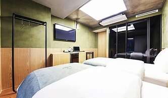 Jamsil Delight Hotel