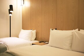 Jamsil Delight Hotel