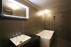 Jamsil Delight Hotel