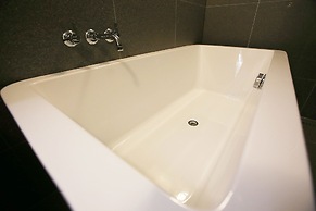 Jamsil Delight Hotel