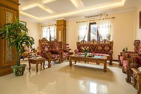 The Hotel Emperor Inle