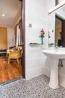 The Hotel Emperor Inle