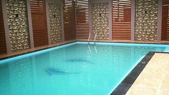 Victoria Palace Hotel