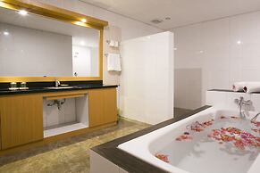 Hotel Ombak Paradise