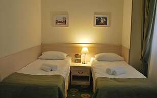 Hotel Starosadskiy
