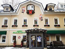 Hotel Starosadskiy