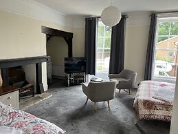 Harmondsworth Hall Guest House Heathrow