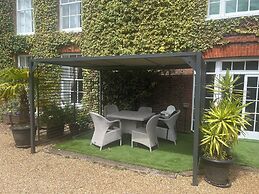 Harmondsworth Hall Guest House Heathrow