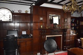 Harmondsworth Hall Guest House Heathrow