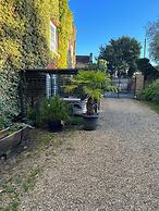 Harmondsworth Hall Guest House Heathrow