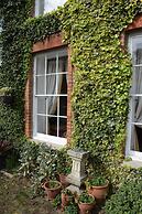 Harmondsworth Hall Guest House Heathrow