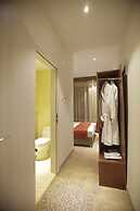 Hotel Nine