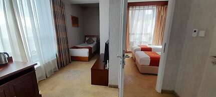 Hotel Nine