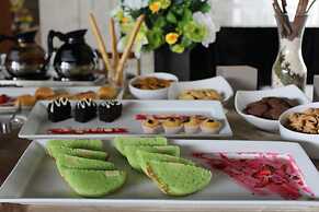 Gets Premiere Semarang