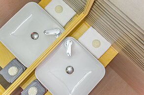 Happiness Apartments