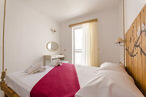 Happiness Apartments