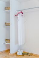 Happiness Apartments