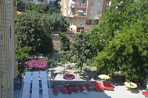 Rose Garden Apart Hotel