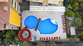 Rose Garden Apart Hotel