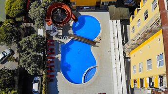 Rose Garden Apart Hotel