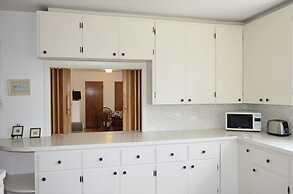 Still Point Lodge & Cottages