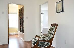 Still Point Lodge & Cottages