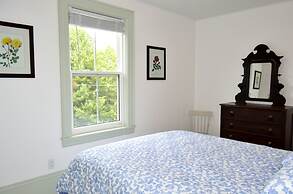 Still Point Lodge & Cottages