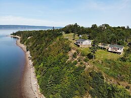 Still Point Lodge & Cottages