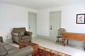 Still Point Lodge & Cottages