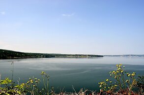 Still Point Lodge & Cottages