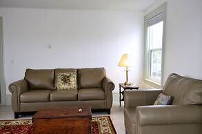 Still Point Lodge & Cottages