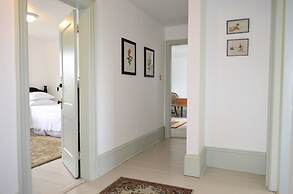 Still Point Lodge & Cottages