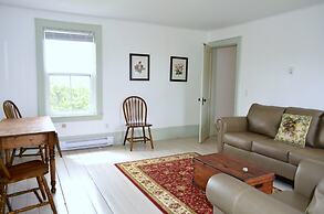 Still Point Lodge & Cottages