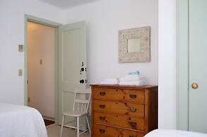 Still Point Lodge & Cottages