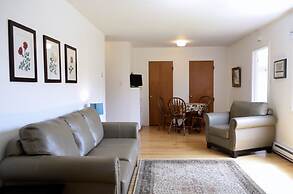 Still Point Lodge & Cottages