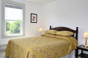 Still Point Lodge & Cottages