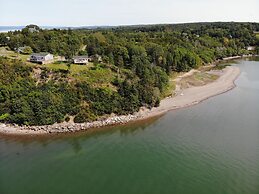 Still Point Lodge & Cottages